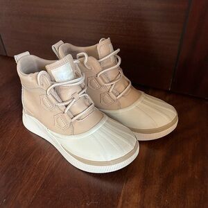 Sorel Out N About waterproof boot